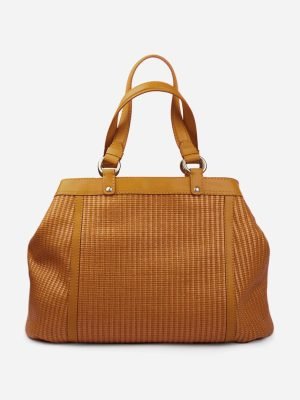 Women’s jet set travel