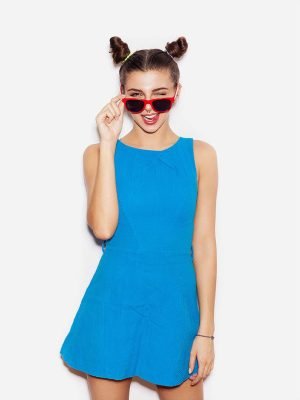 Women’s sleeveless round neck dress