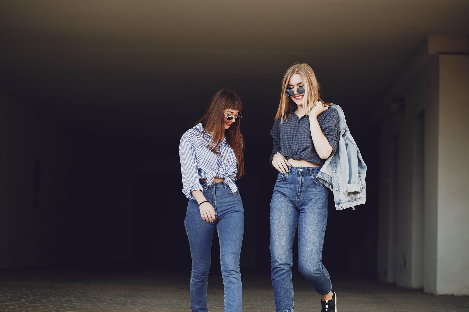 The Ultimate Guide to Women’s Jeans: Style, Comfort, and Confidence